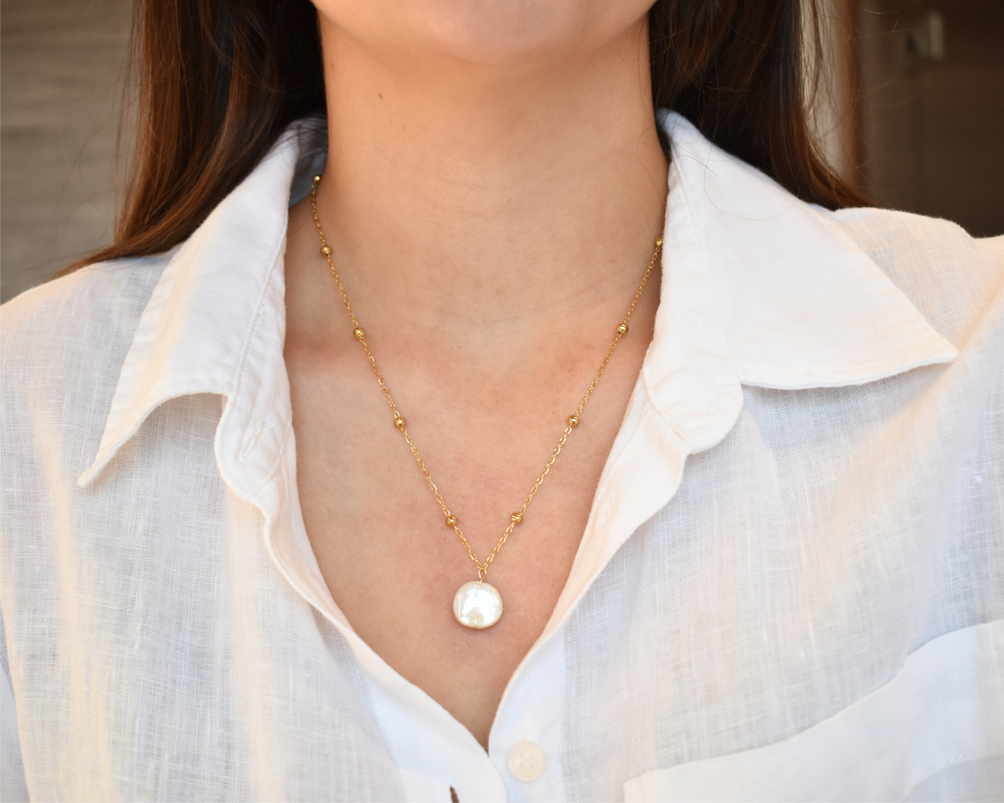 Halskette Soléa mit veganen Perlen – nachhaltiger Schmuck aus Edelstahl.